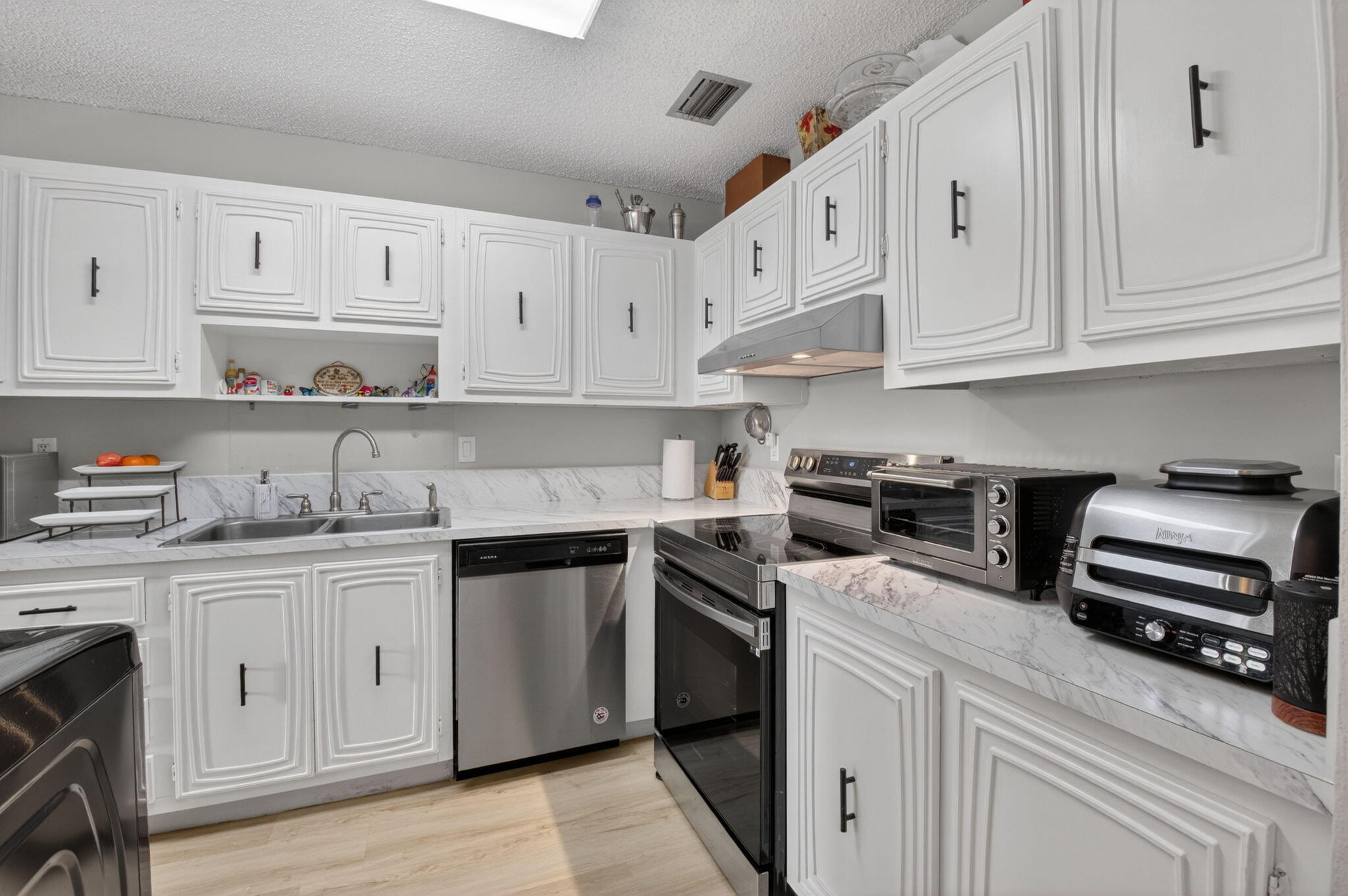 PALM GREENS AT VILLA DEL RAY CONDO II - Residential