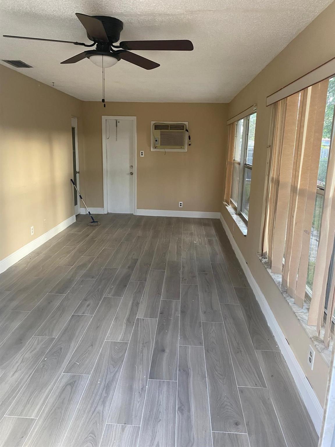 Oriole-Margate Sec 4 78-2 - Residential