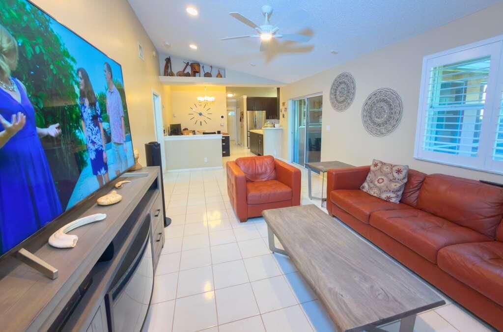 Photo of 4555 NW 88 Terrace, Coral Springs, FL 33065 (MLS # R11148320)