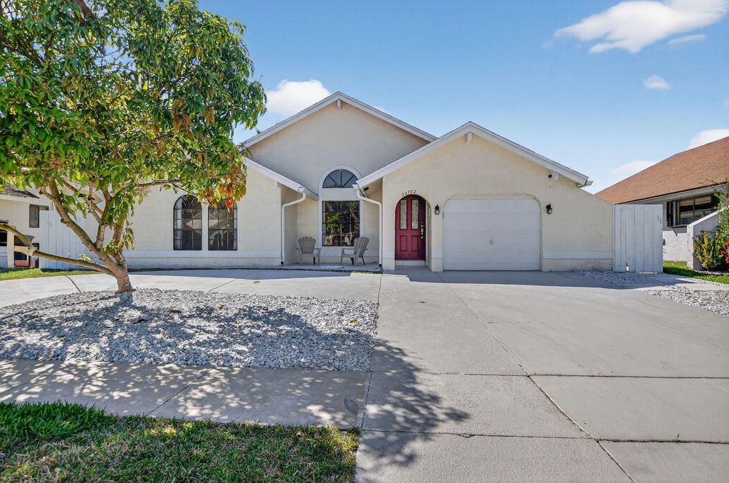 Photo of 22732 Pickerel Cir, Boca Raton, FL 33428 (MLS # B26001191)