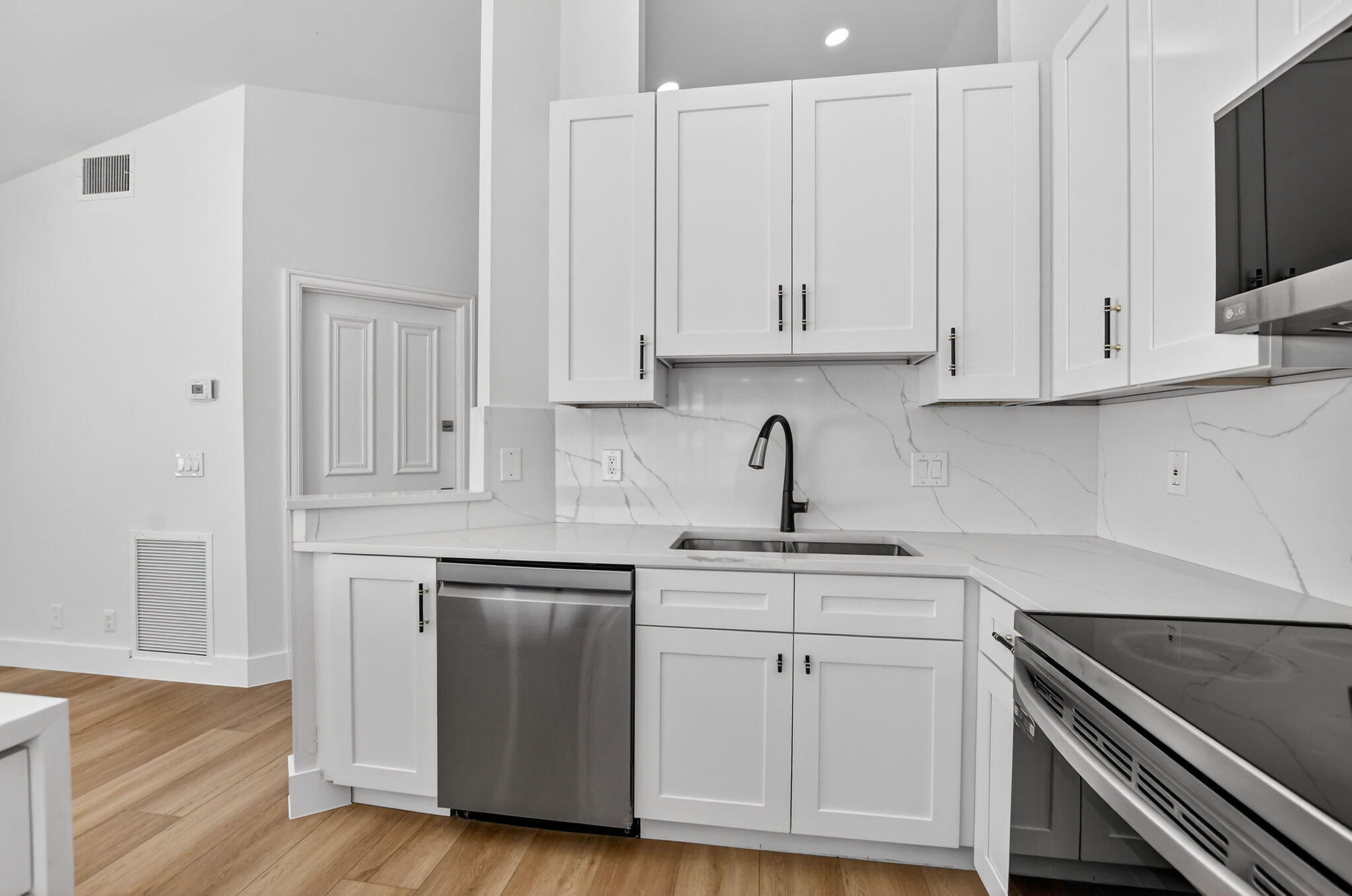 BAY WINDS 3 - Residential Lease