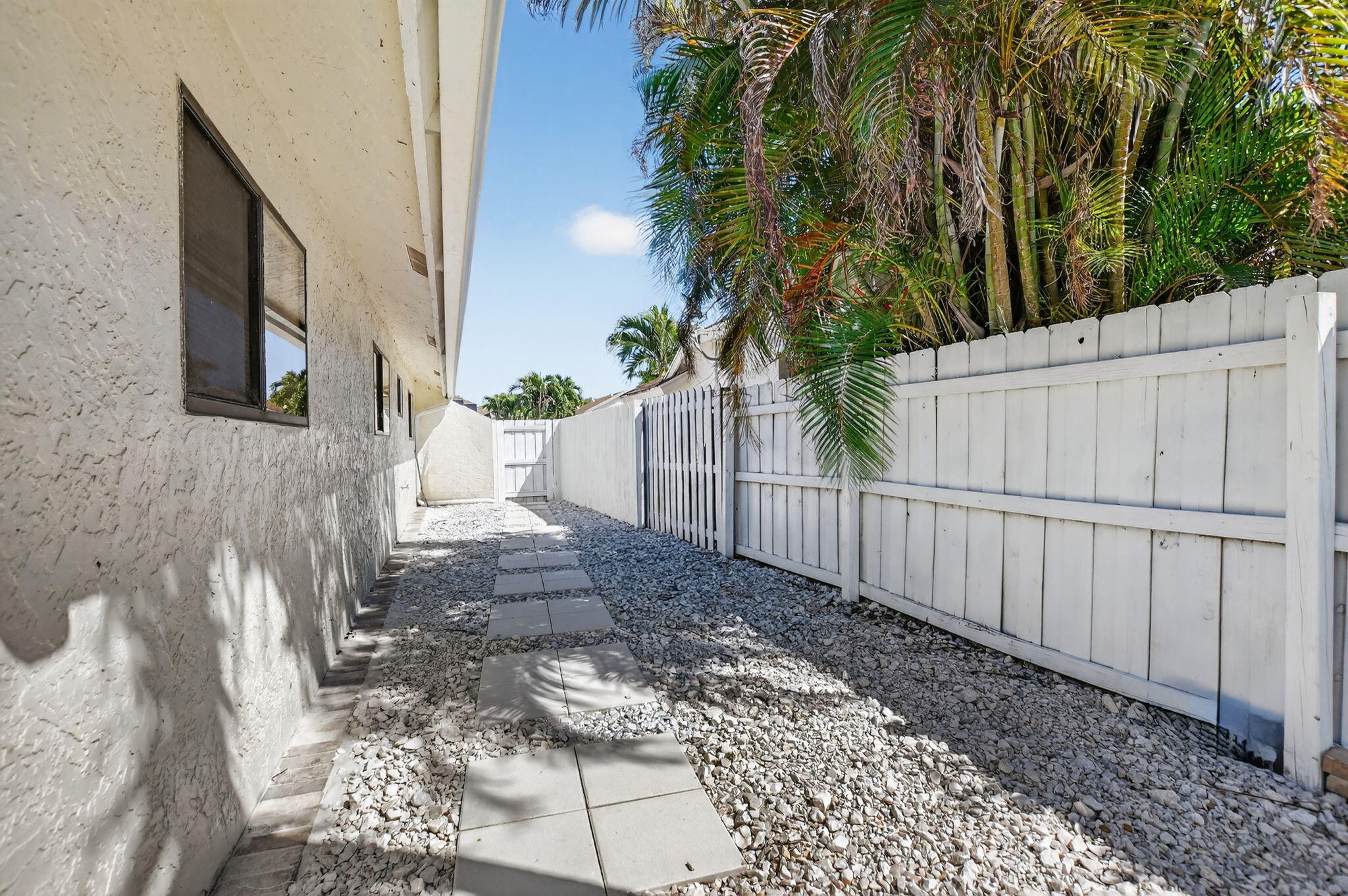 BAY WINDS 3 - Residential Lease