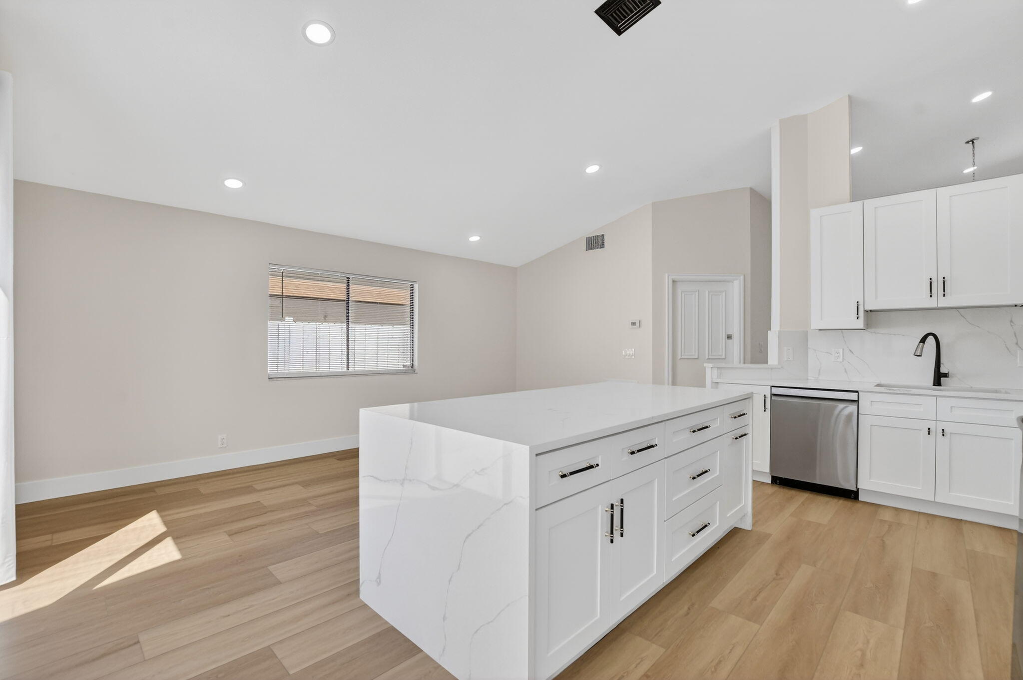 BAY WINDS 3 - Residential Lease