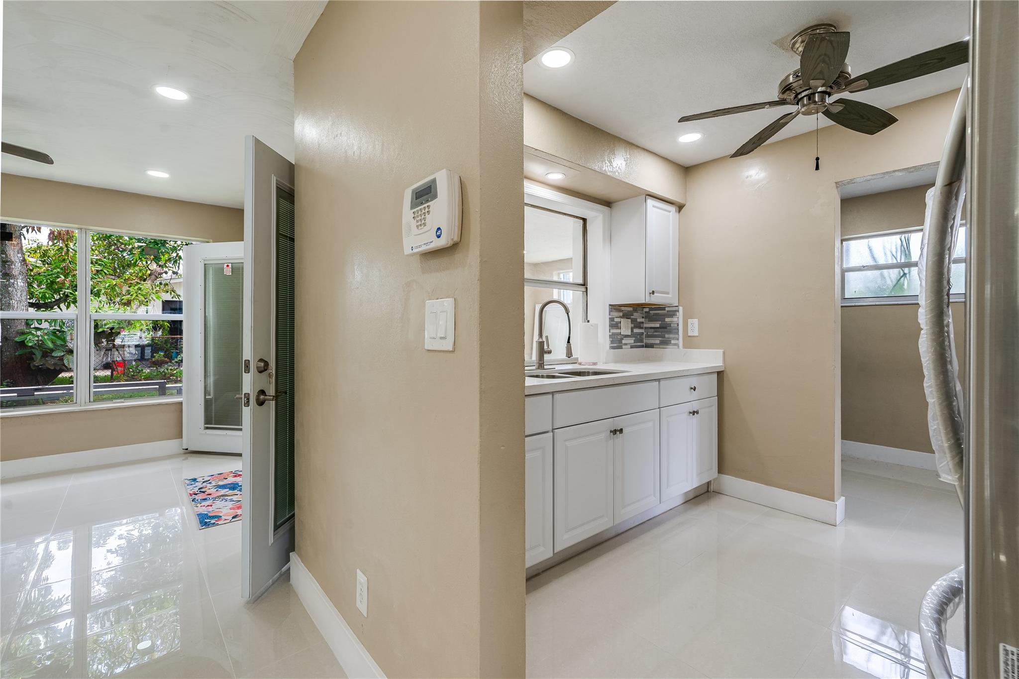 3610 NW 9th Ct