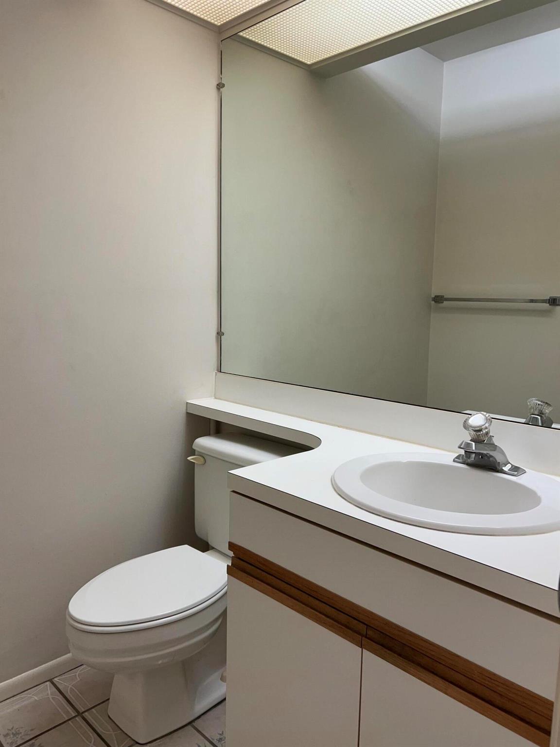 VISTA ST LUCIE - Residential Lease