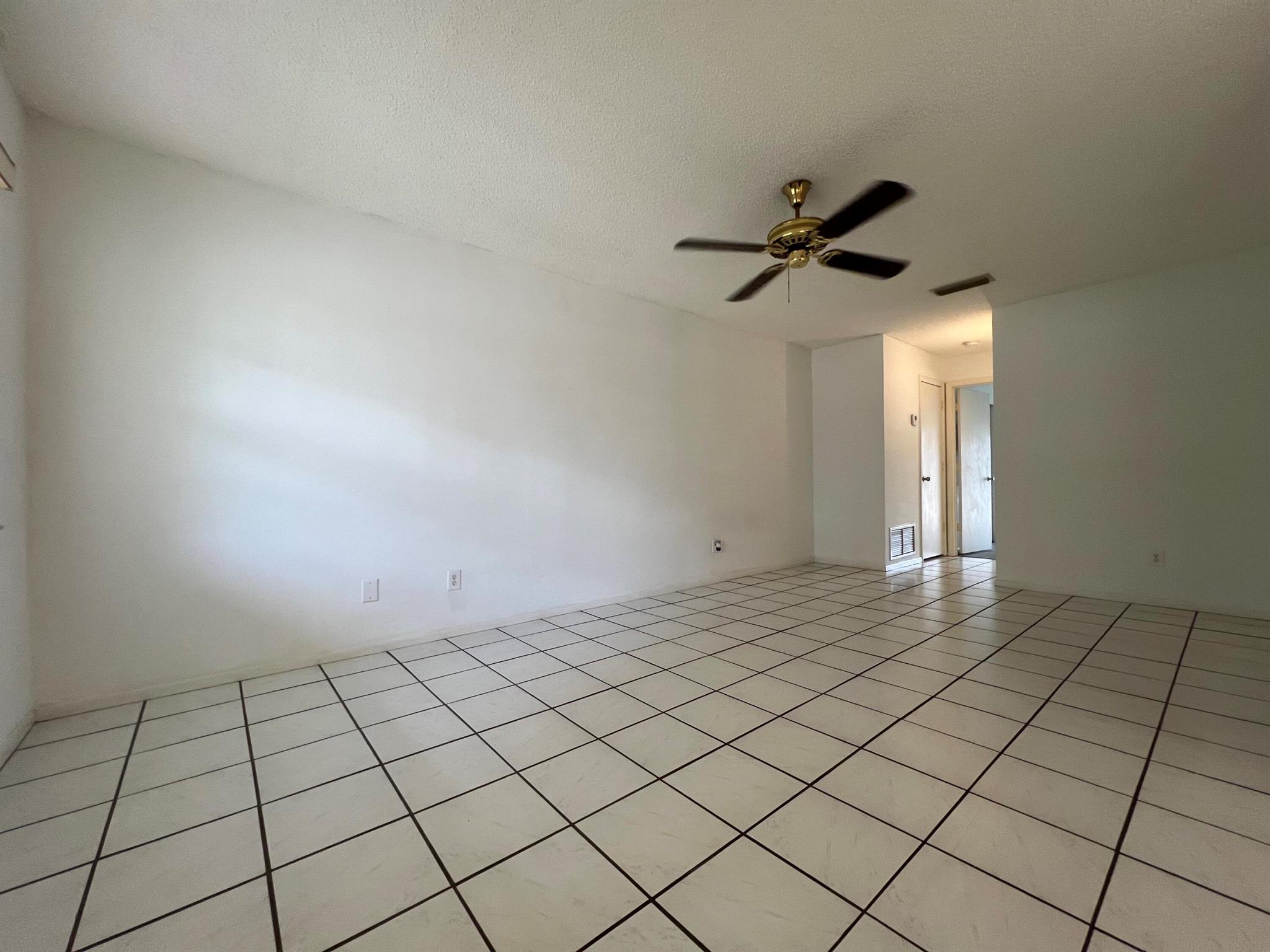 VISTA ST LUCIE - Residential Lease