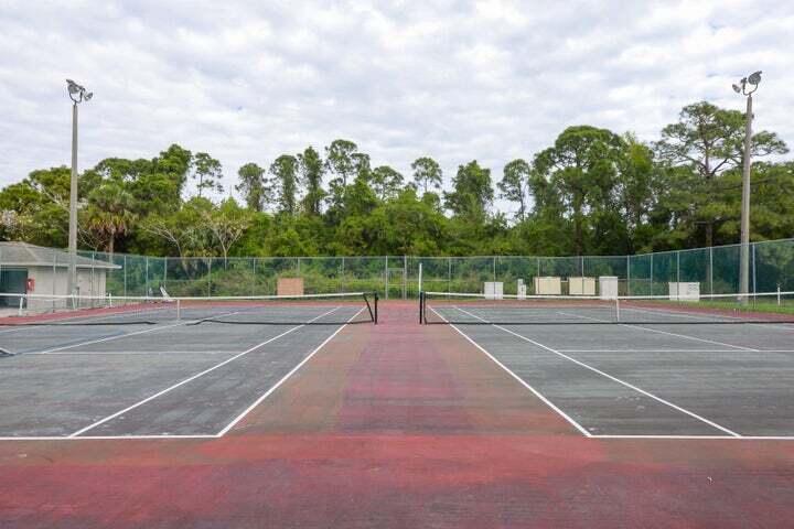 VISTA ST LUCIE - Residential Lease