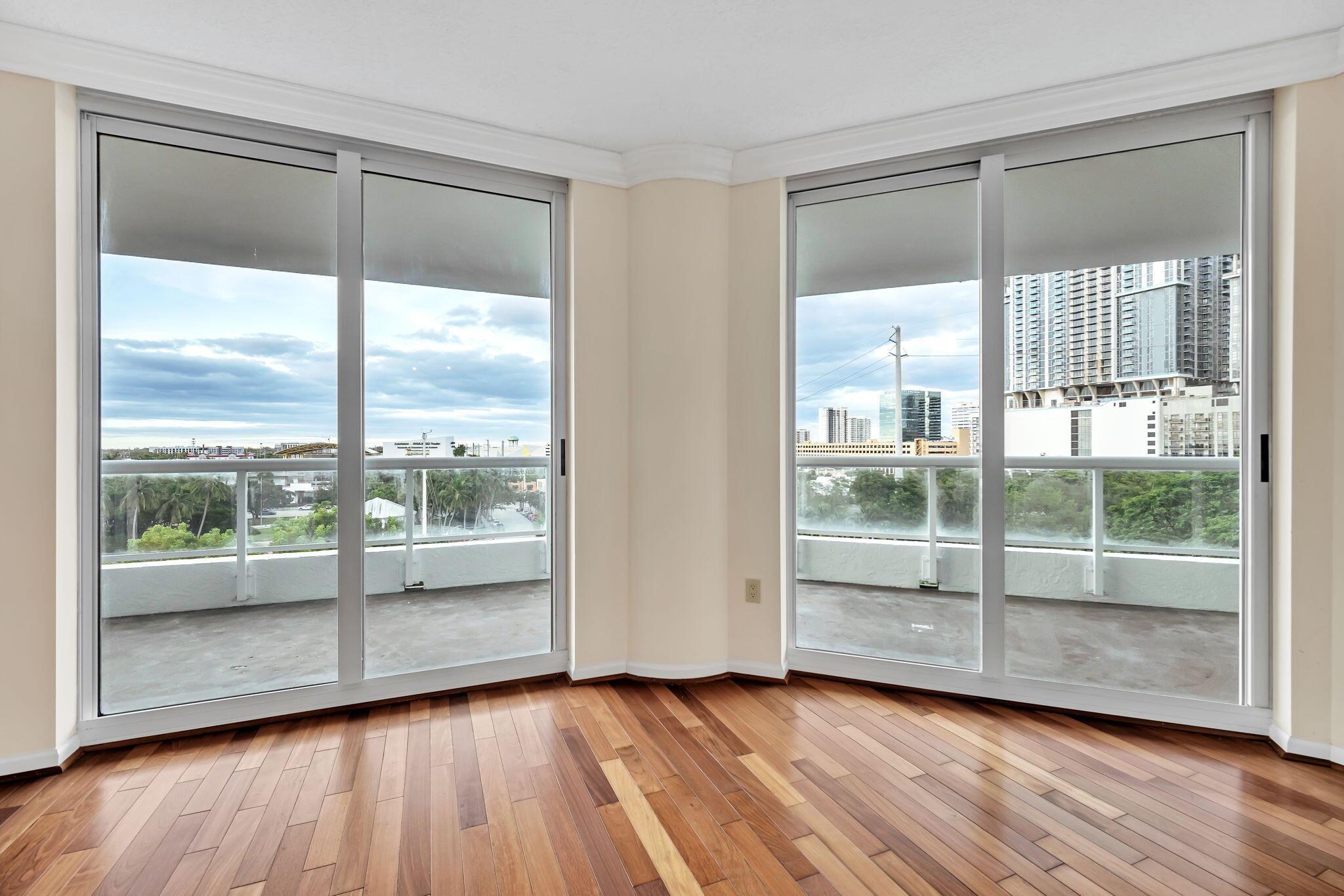 Esplanade On The New Rive - Residential Lease