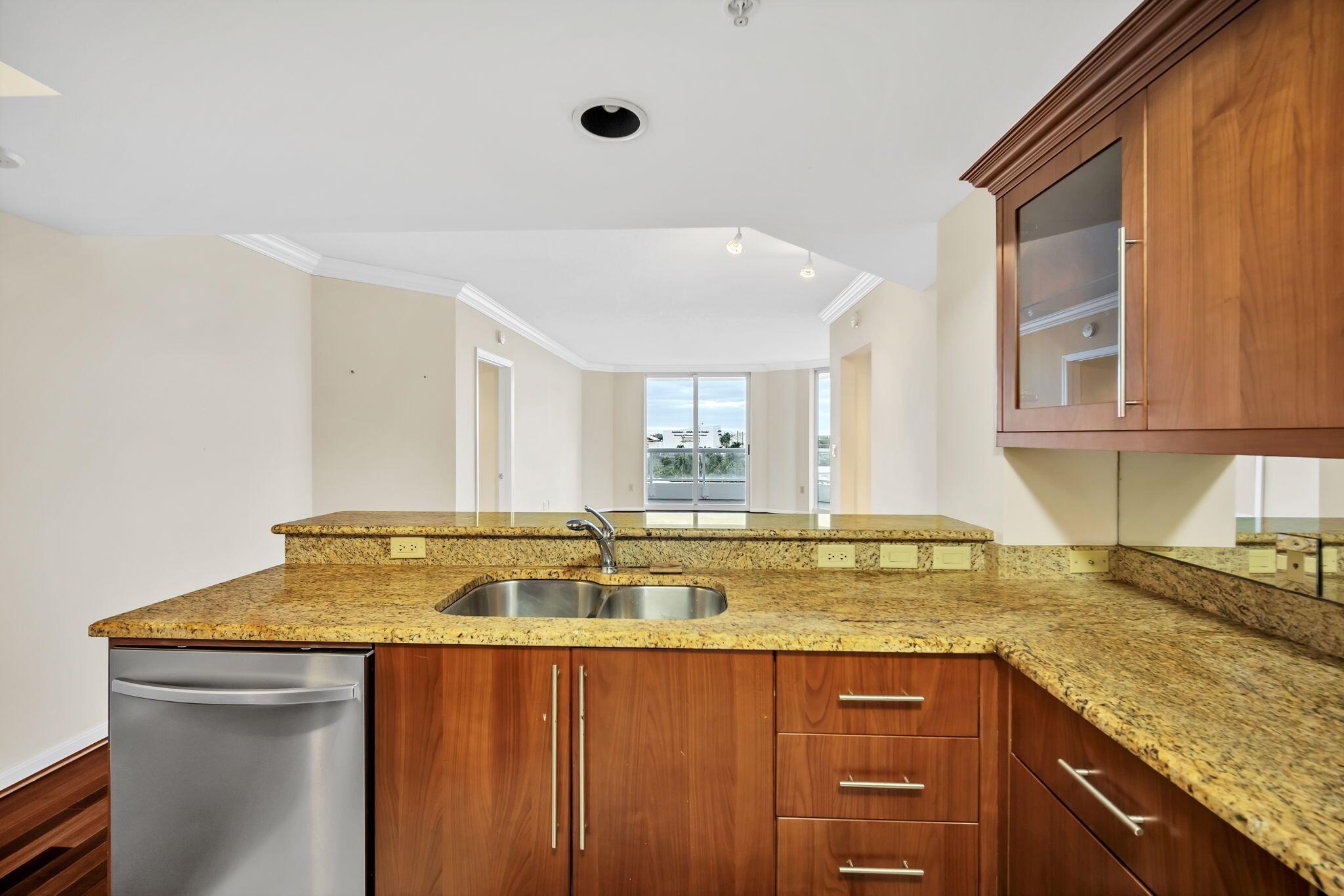 Esplanade On The New Rive - Residential Lease