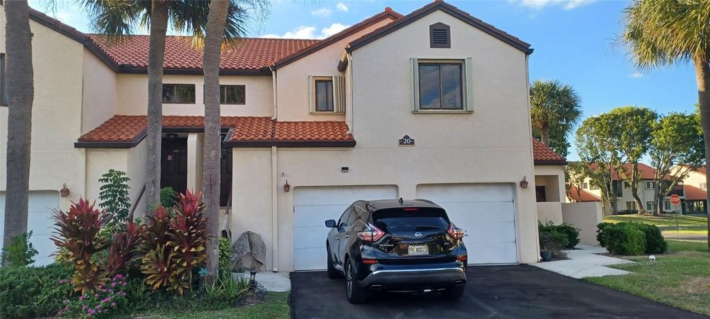 Photo of 20 Via De Casas Sur #204, Boynton Beach, FL 33426 (MLS # F10534785)