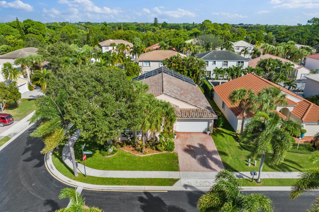 Photo of 101 Waterbridge Lane, Jupiter, FL 33458 (MLS # R10934643)