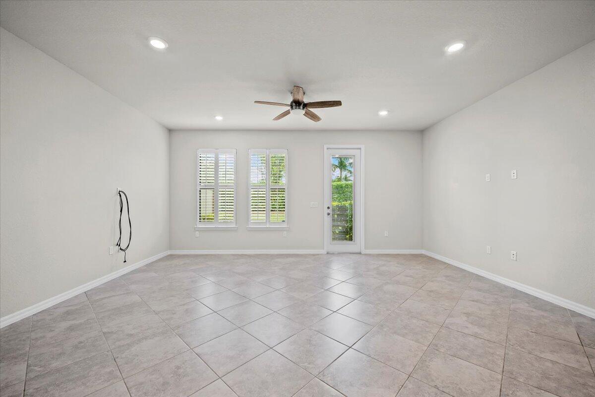 FIELDS AT GULFSTREAM POLO - Residential