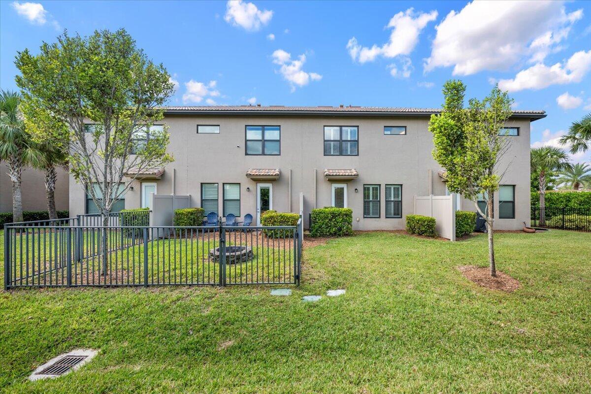 FIELDS AT GULFSTREAM POLO - Residential