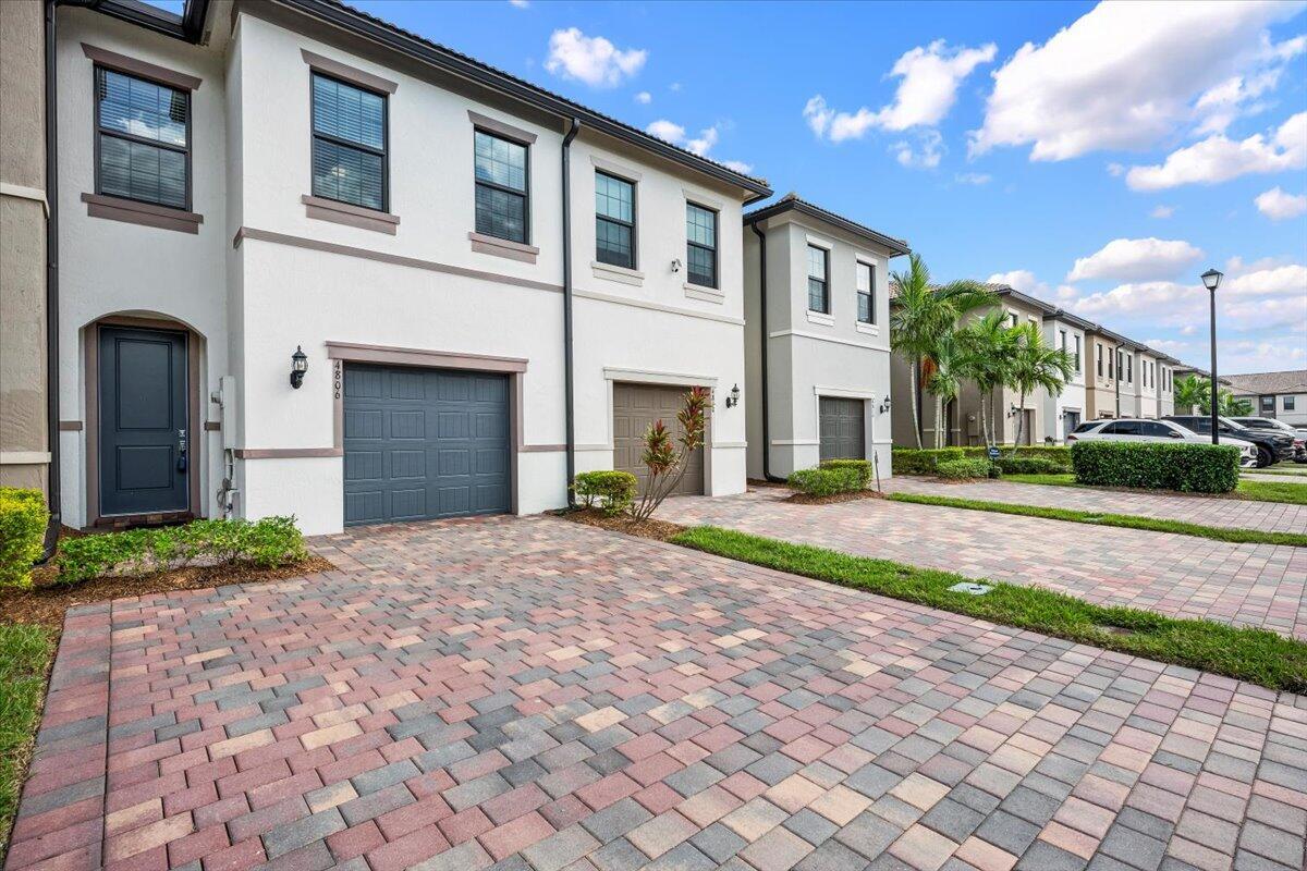 FIELDS AT GULFSTREAM POLO - Residential