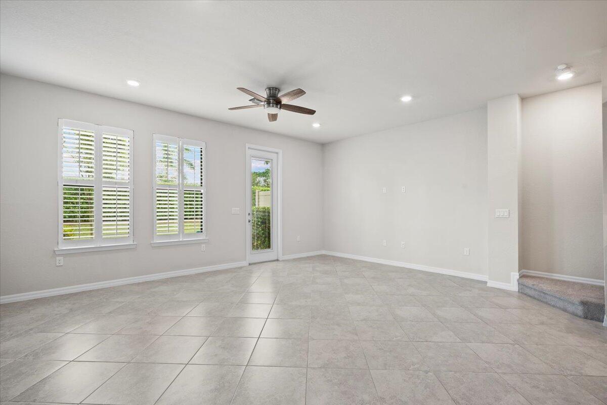 FIELDS AT GULFSTREAM POLO - Residential