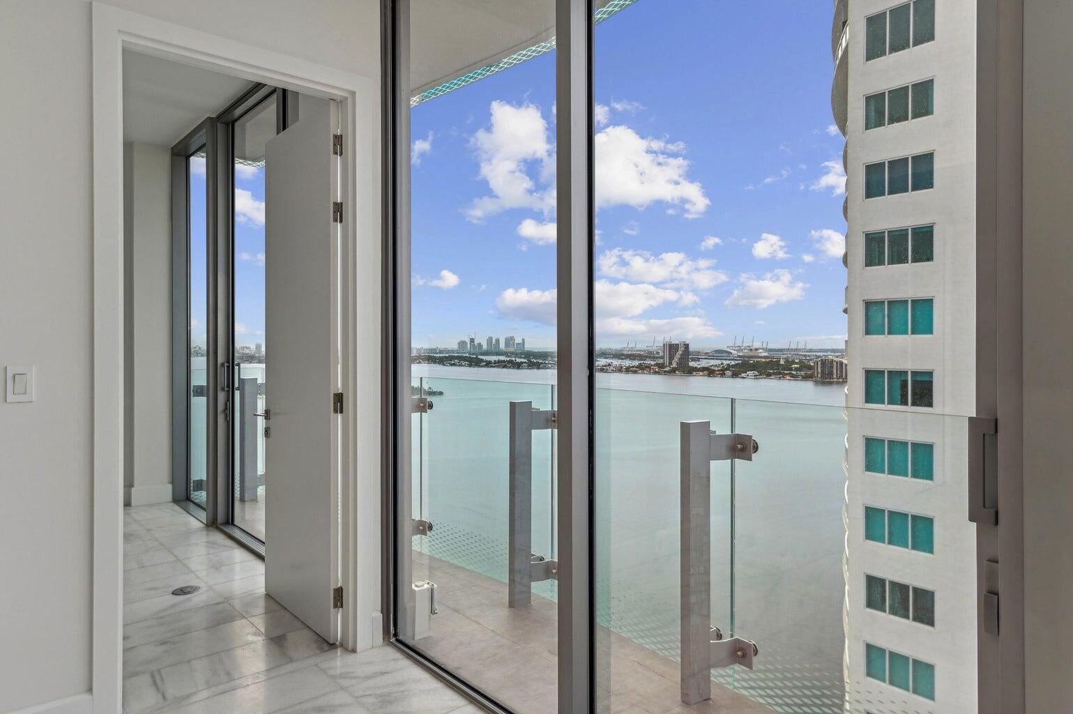 700 NE 26th Terrace