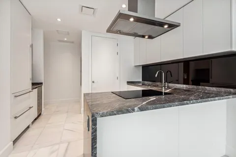 700 NE 26th Terrace Unit 2104, Miami, FL MLS: R11075606