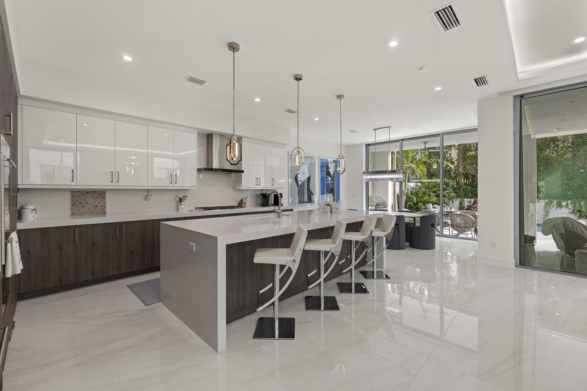 OCEAN ONE - Residential