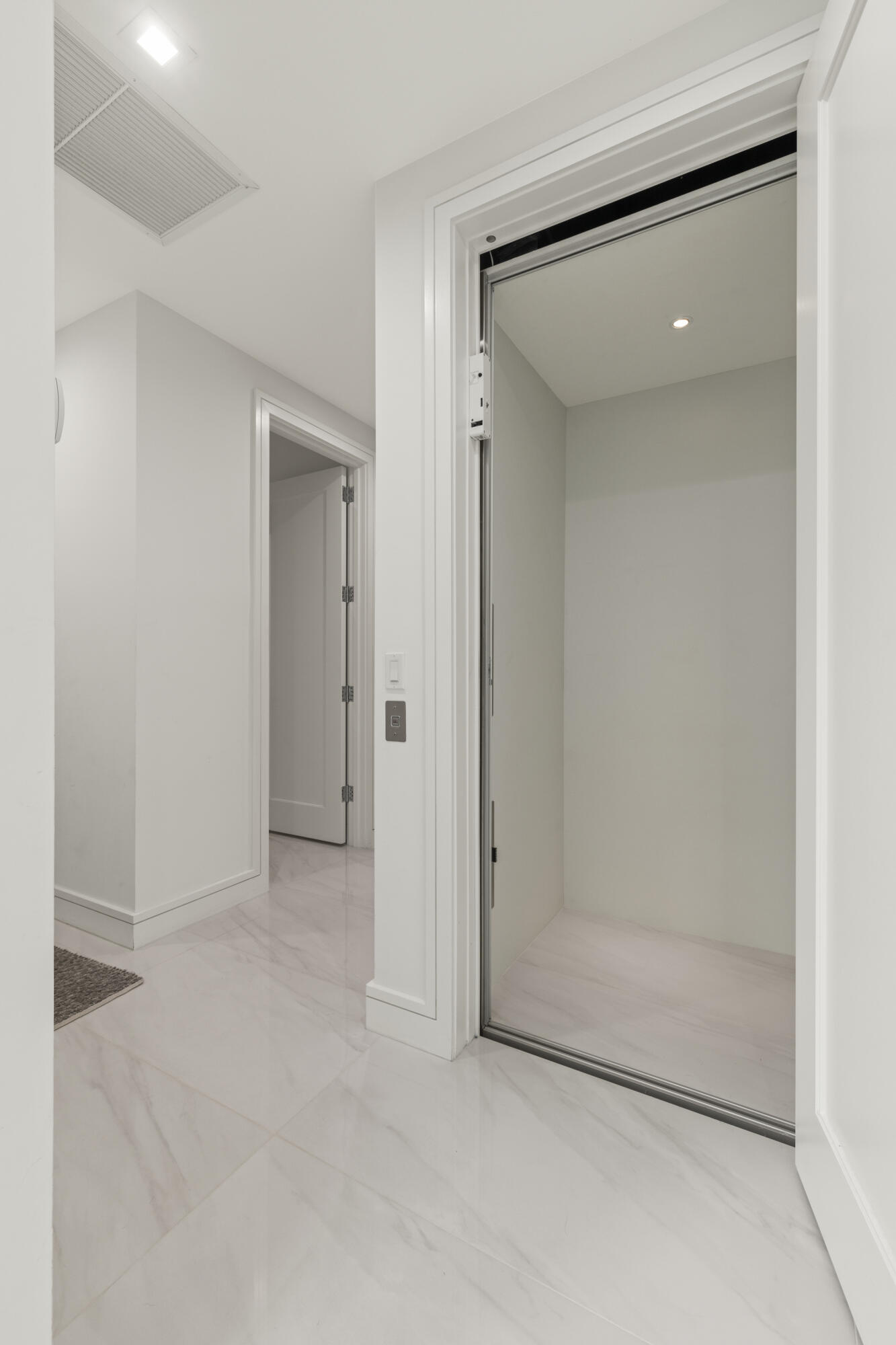 OCEAN ONE - Residential