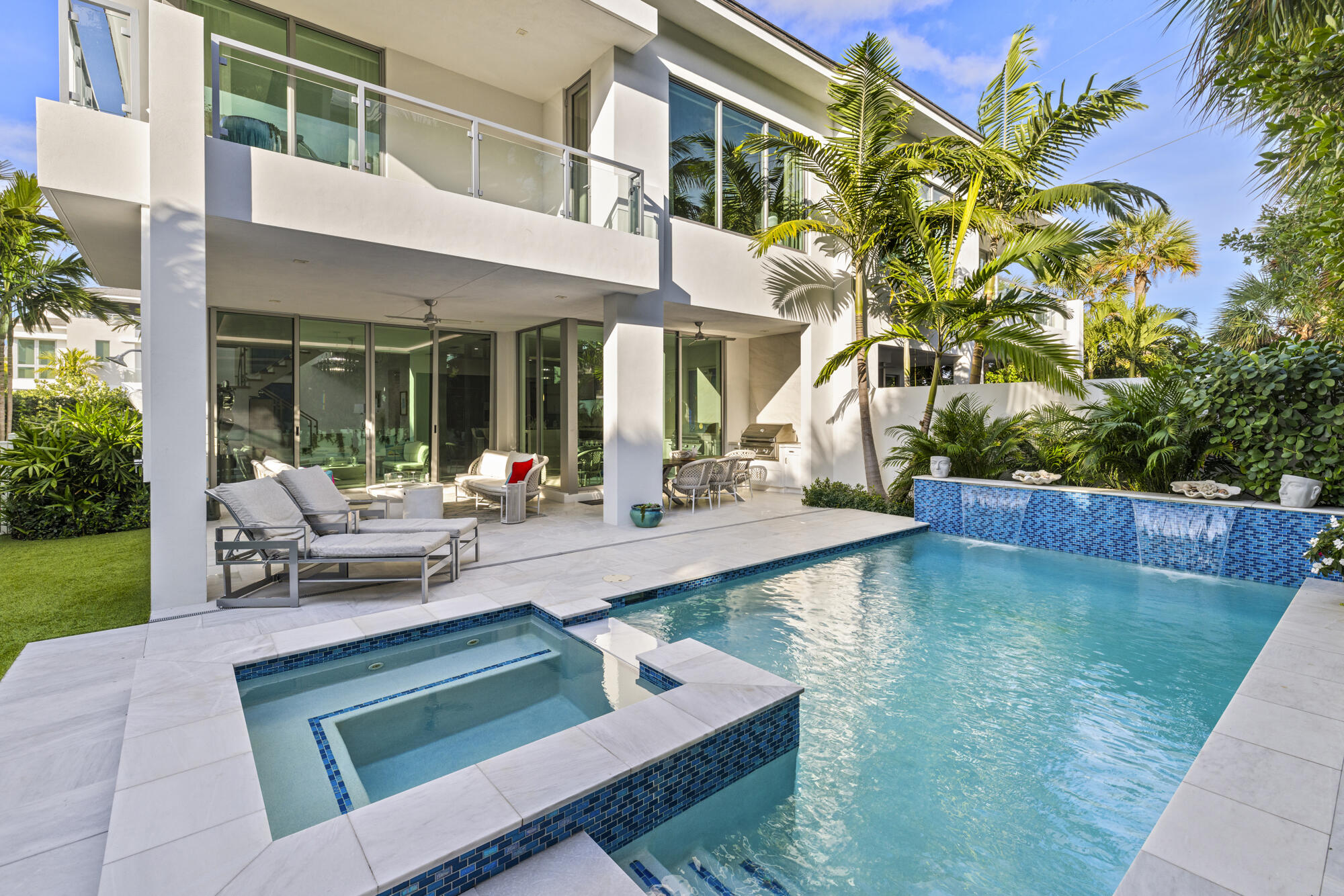 OCEAN ONE - Residential