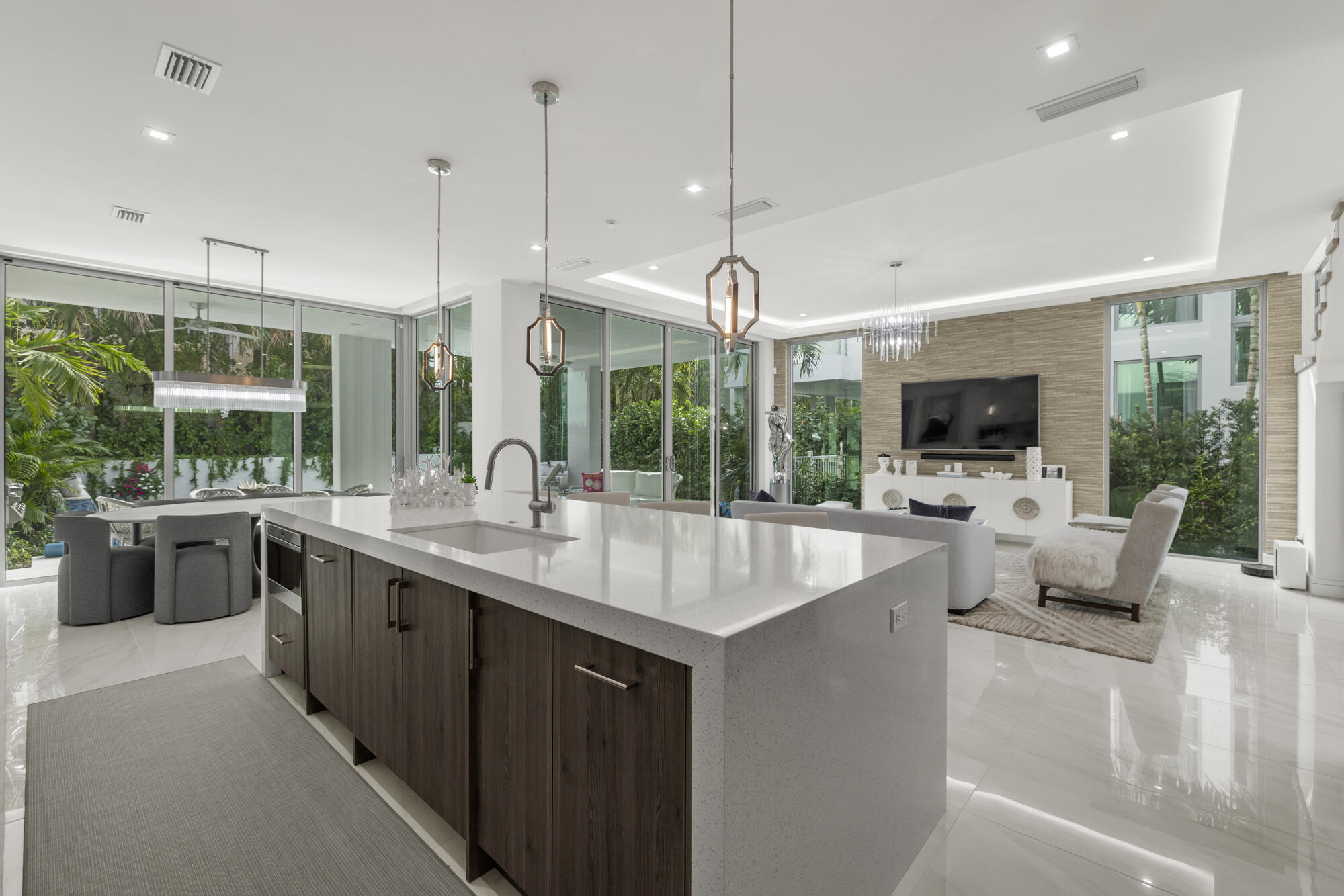 OCEAN ONE - Residential