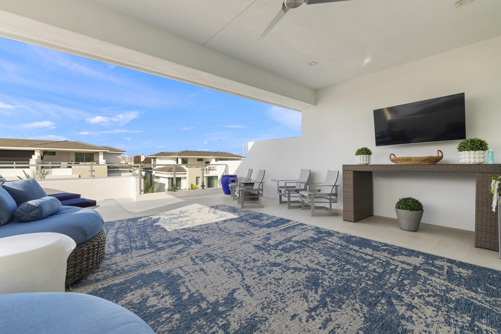 OCEAN ONE - Residential