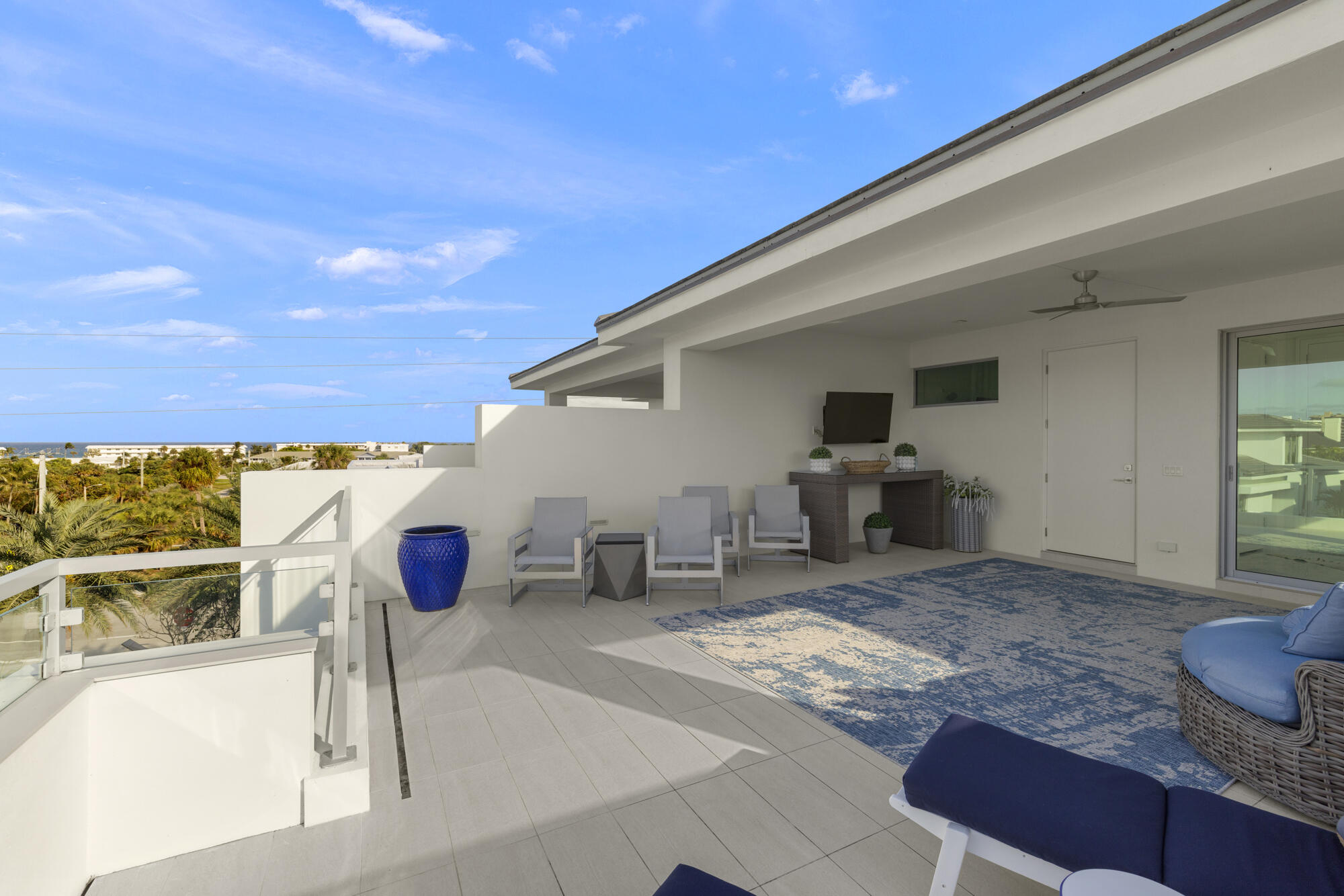 OCEAN ONE - Residential