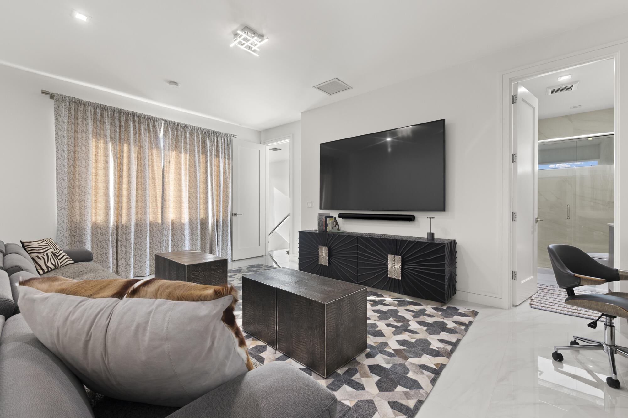 OCEAN ONE - Residential