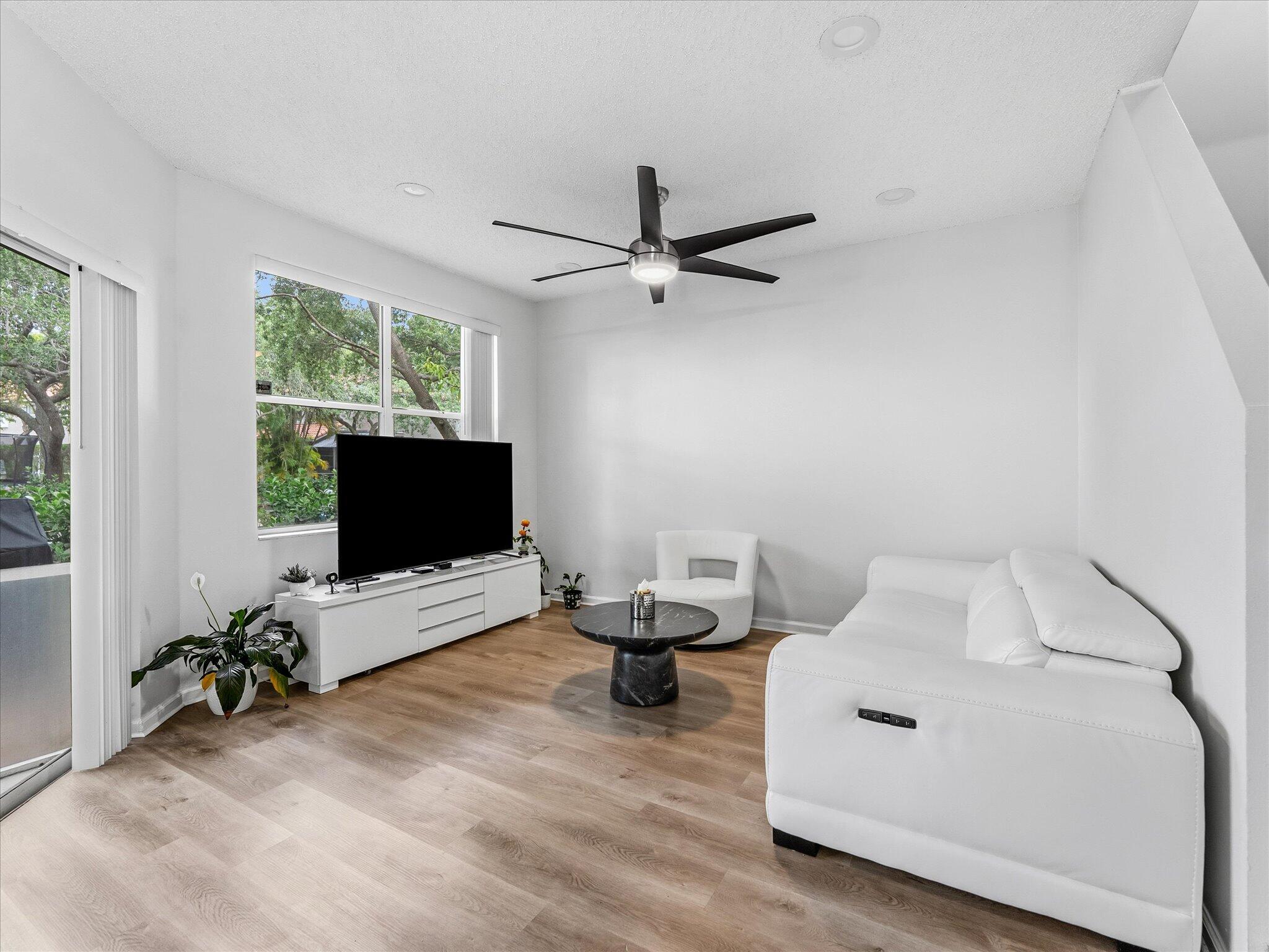 MISSION BAY PAR F PH 1 - Residential