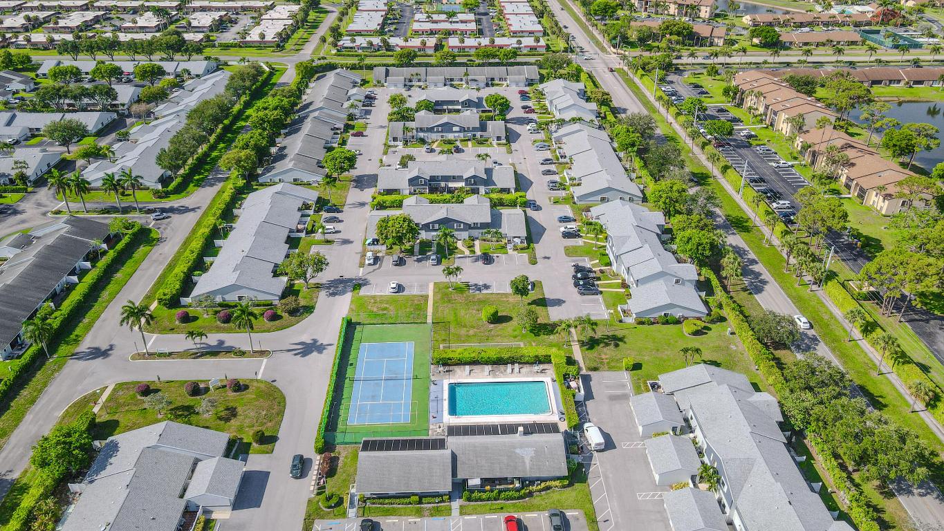 ARBOURS OF THE PALM BEACHES COND - Residential