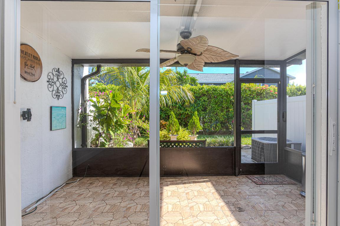 ARBOURS OF THE PALM BEACHES COND - Residential