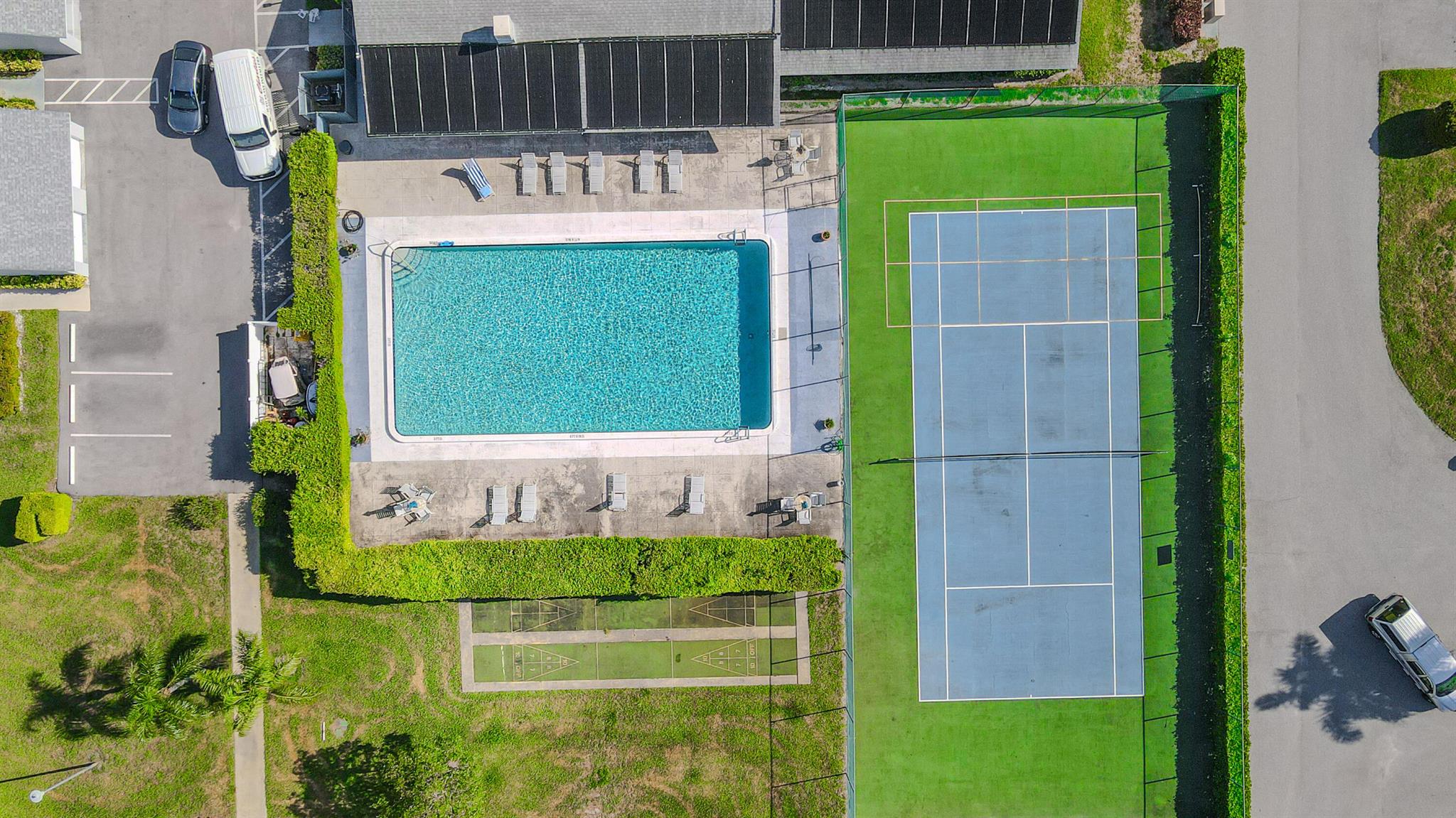 ARBOURS OF THE PALM BEACH - Residential