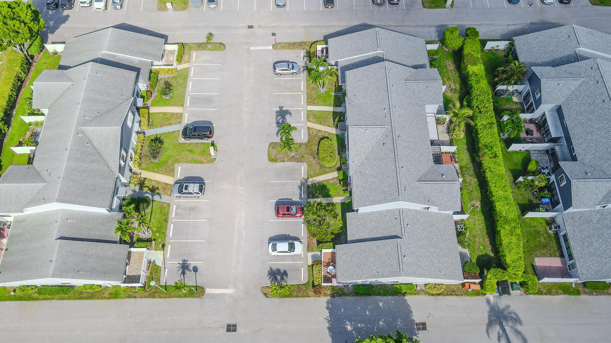 ARBOURS OF THE PALM BEACH - Residential