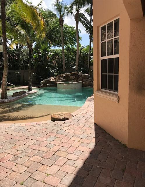 9839 Coronado Lake Drive