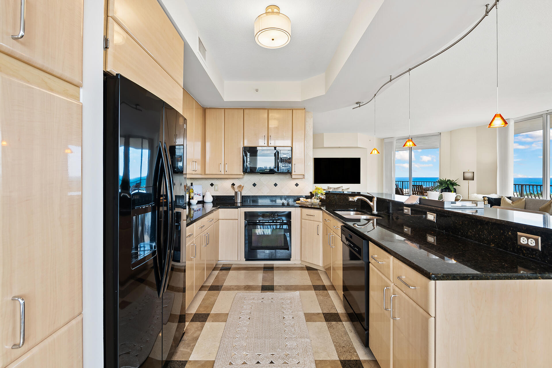 JACKSON TOWER LAS OLAS CONDO - Residential