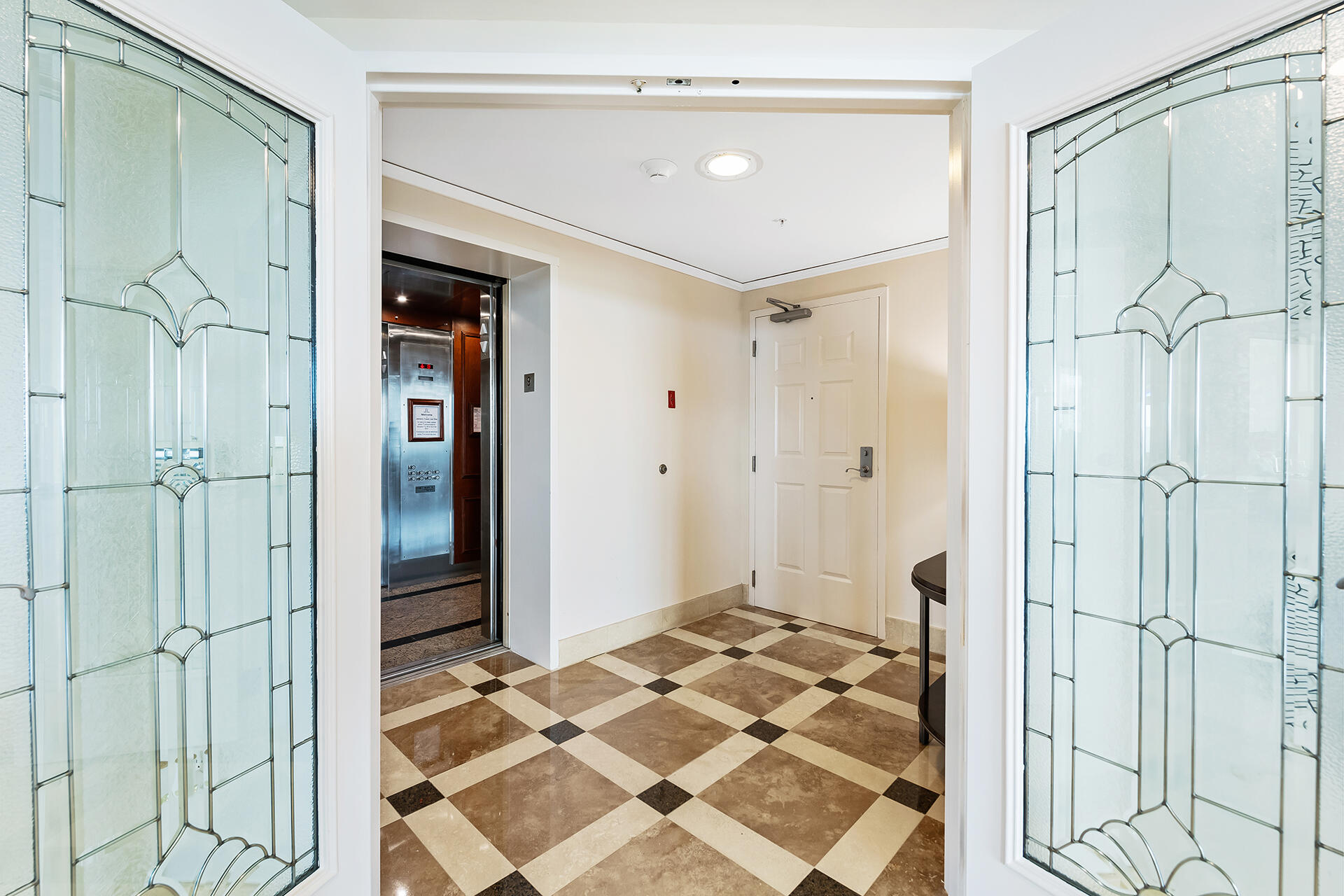 JACKSON TOWER LAS OLAS CONDO - Residential