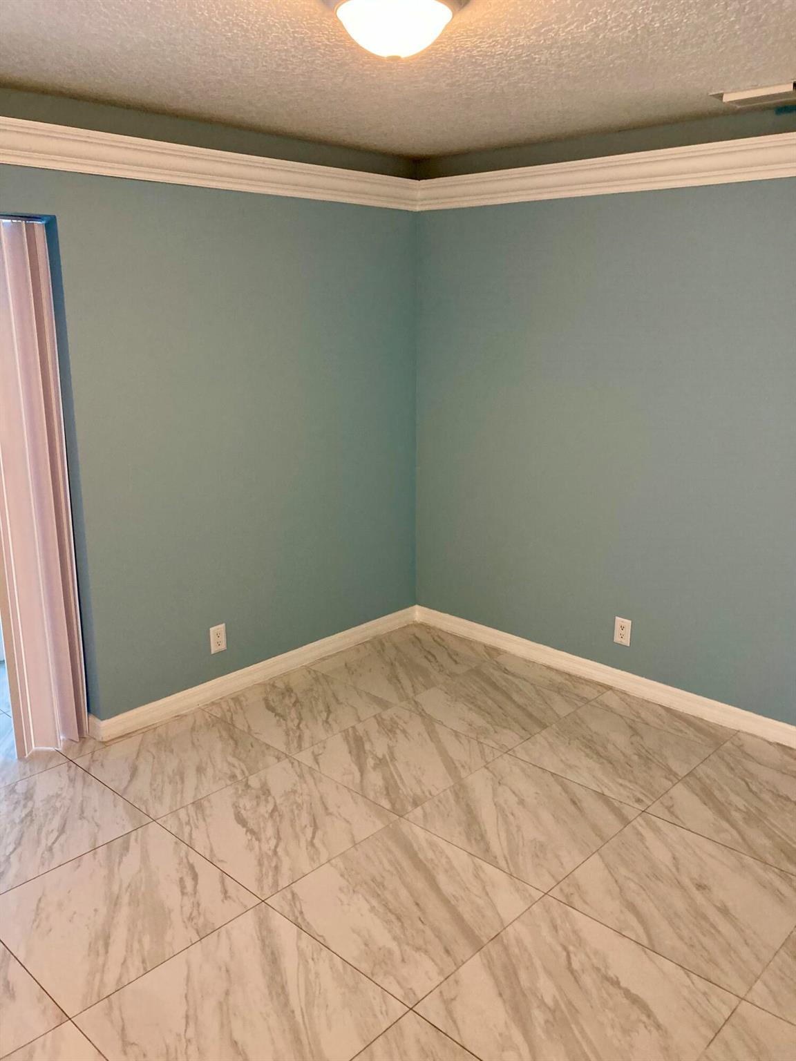 POPPLETON CREEK CONDO - Residential Lease