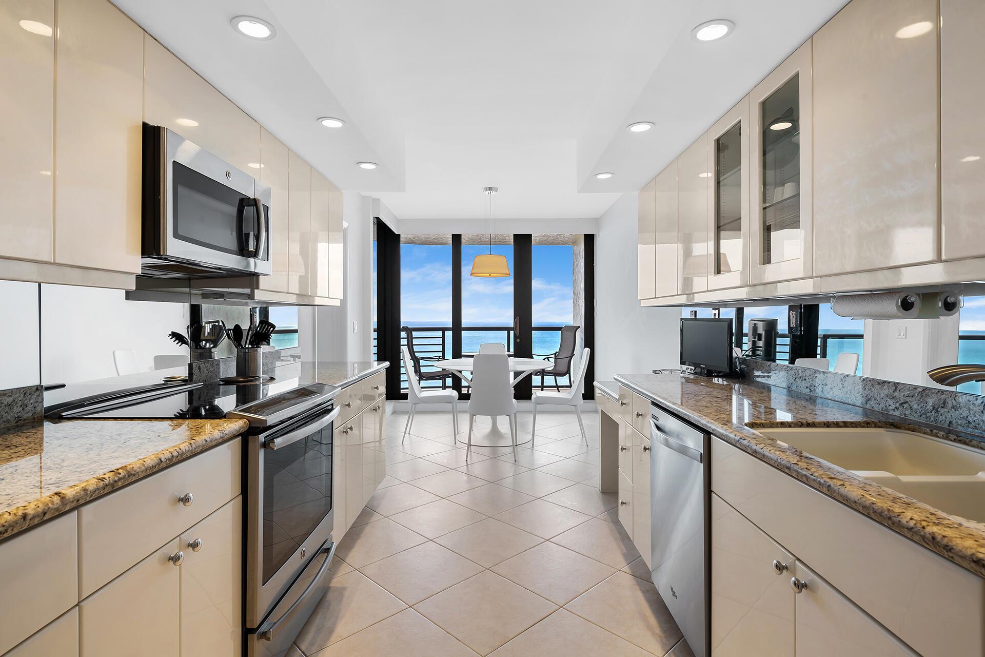 VILLA MAGNA CONDO - Residential