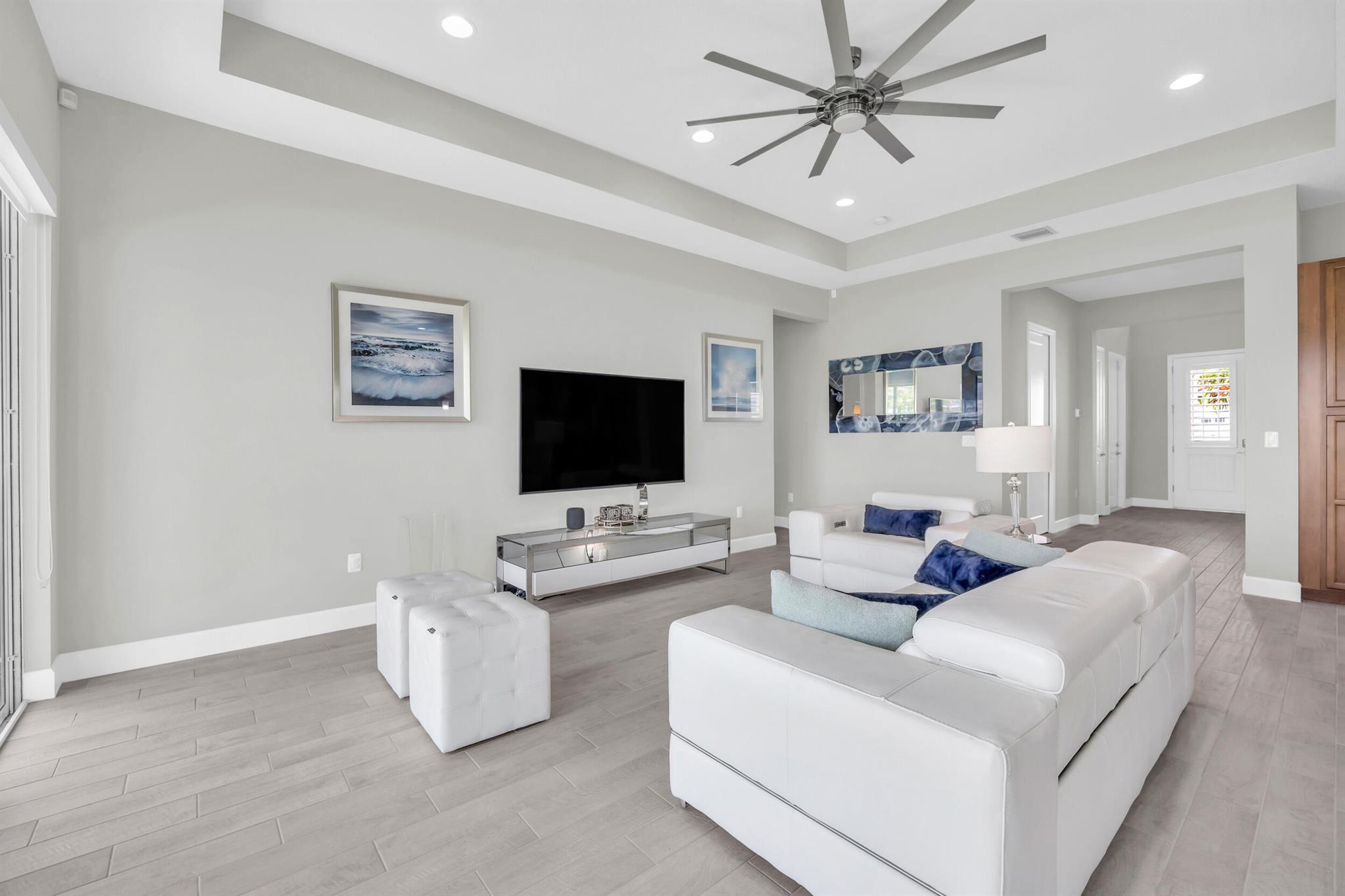 15187 Goldfinch Circle