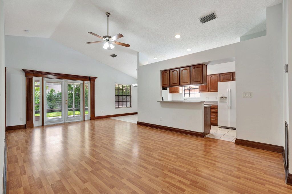 Photo of 6149 Foster Street, Jupiter, FL 33458 (MLS # B26042663)