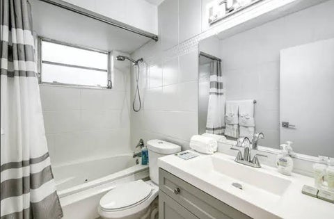 Tiny photo for 2200 N 47th Avenue, Hollywood, FL 33021 (MLS # B26037183)