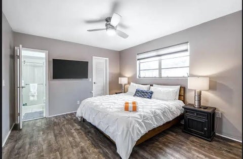 Tiny photo for 2200 N 47th Avenue, Hollywood, FL 33021 (MLS # B26037183)