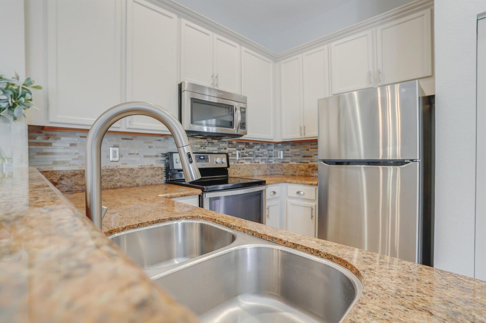 LEGENDS AT GARDENS - Residential Lease