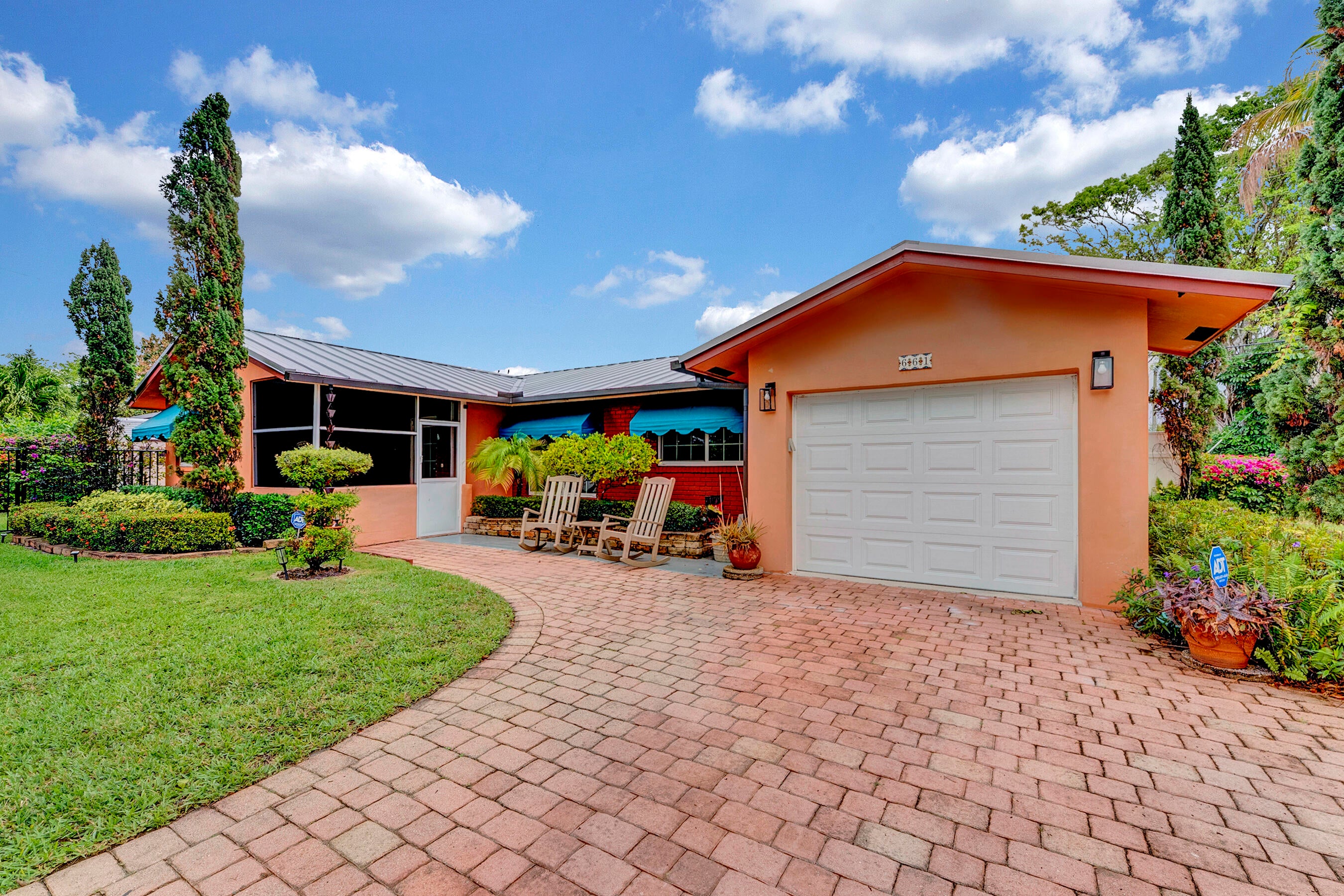 661 Eagle Circle
