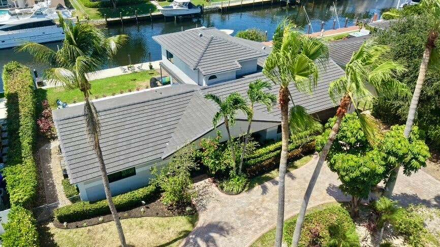 Photo of 2380 SE 8TH Street, Pompano Beach, FL 33062 (MLS # B26054911)