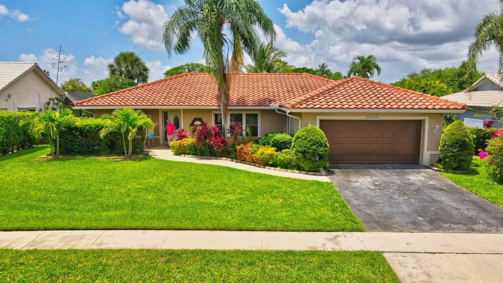 Photo of 10305 Crosswind Road, Boca Raton, FL 33498 (MLS # R11098644)