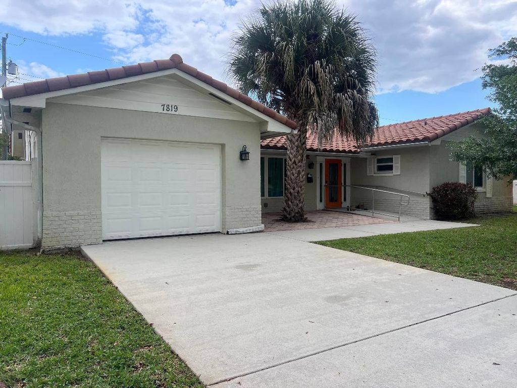 Photo of 7819 NW 40th Street, Coral Springs, FL 33065 (MLS # B26026656)