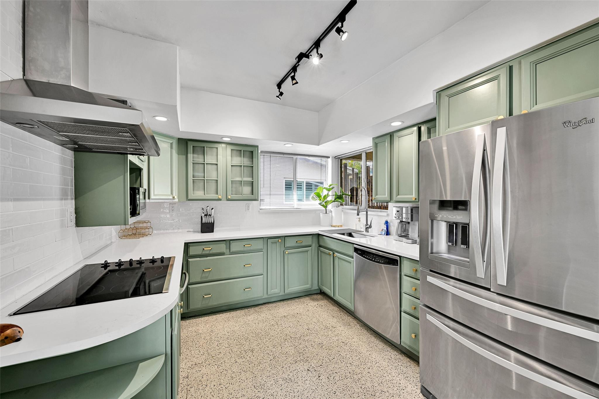 Lauderdale Park 6-33 1/2 - Residential