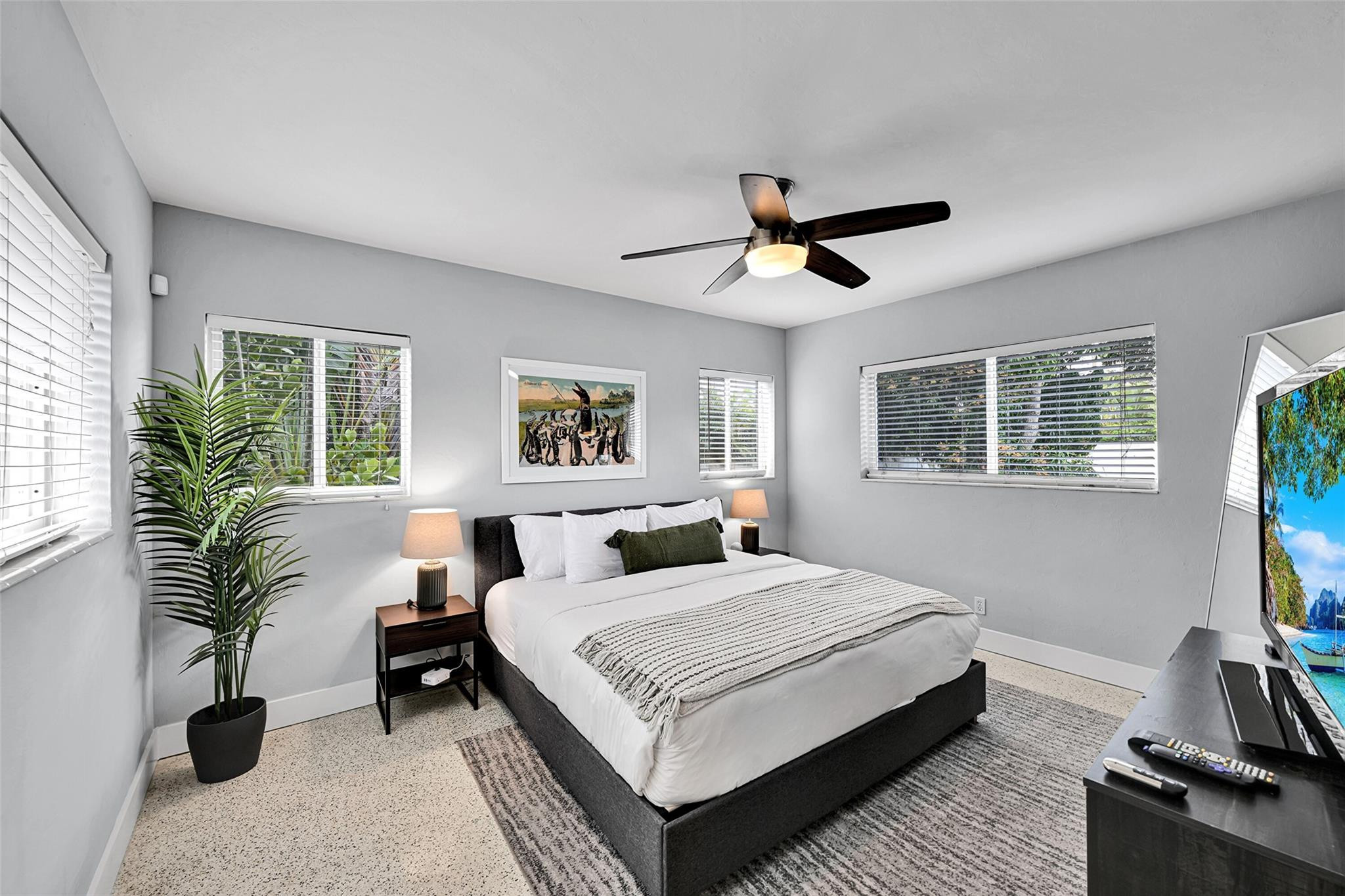 Lauderdale Park 6-33 1/2 - Residential