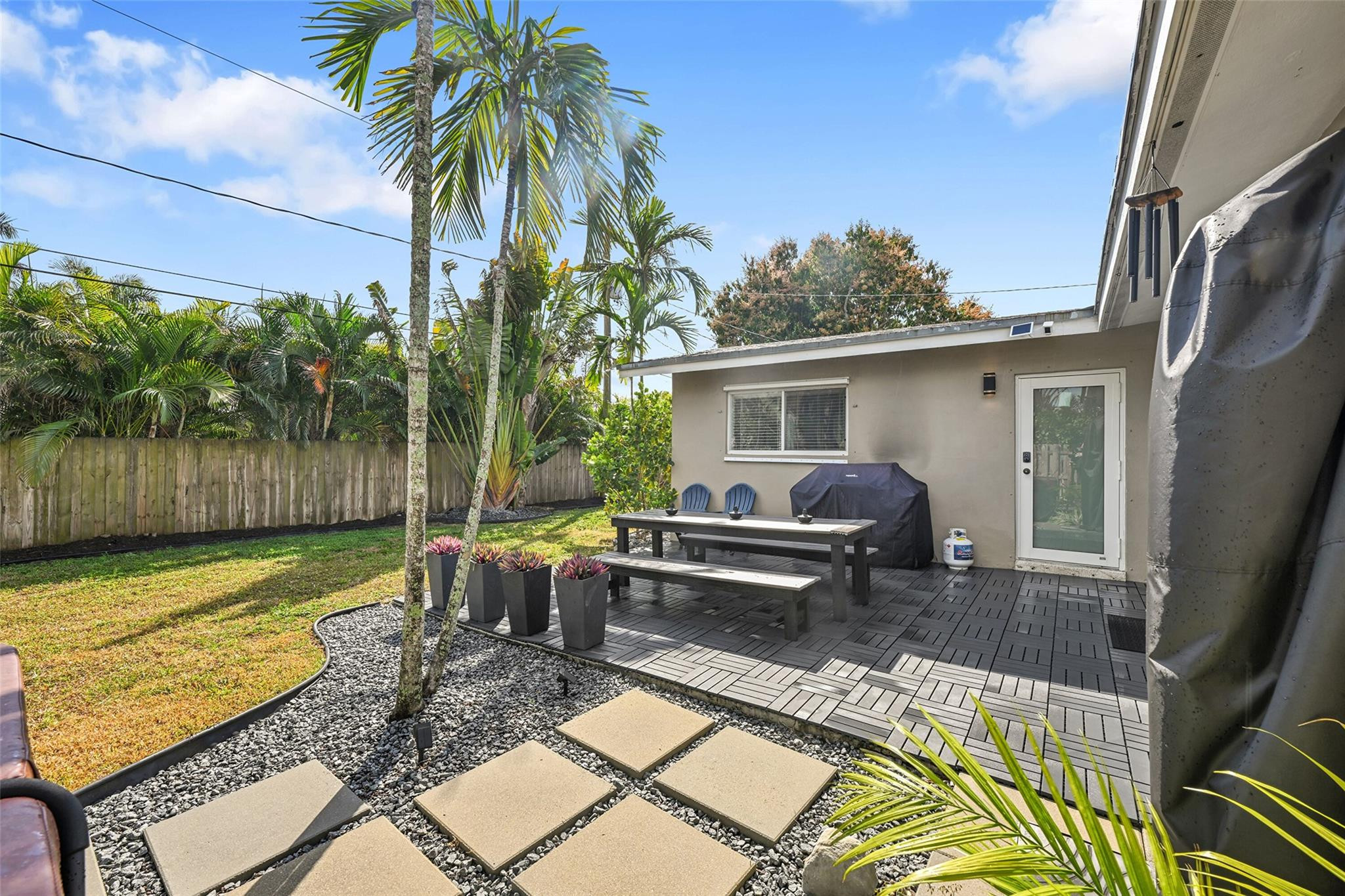 Lauderdale Park 6-33 1/2 - Residential